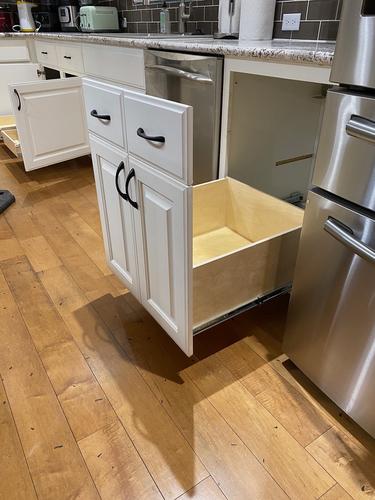 Trash Pull-Out for Kitchen Cabinets