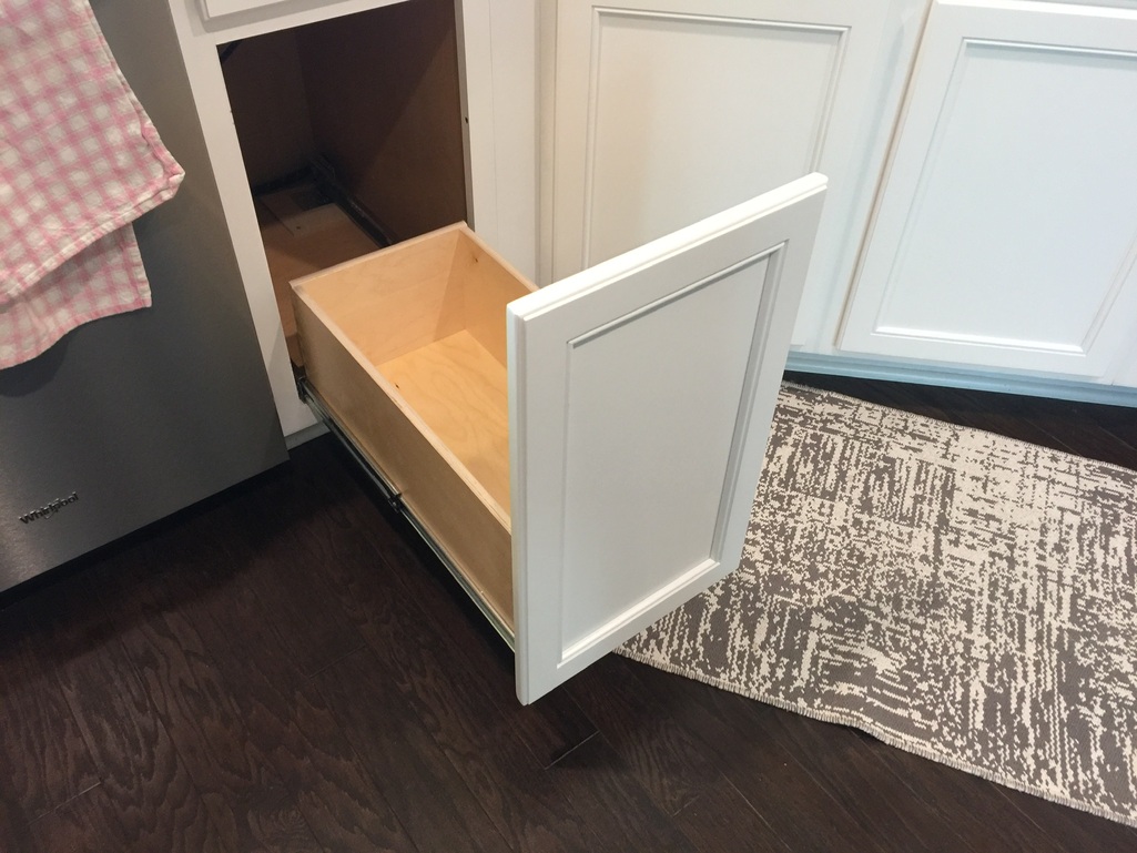 Trash Pull-Out for Kitchen Cabinets